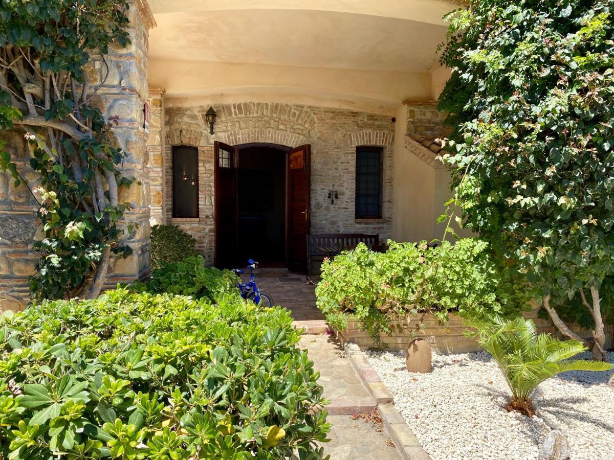 Le Colline Del Gelso-Masseria Mazzei Rossano Luaran gambar
