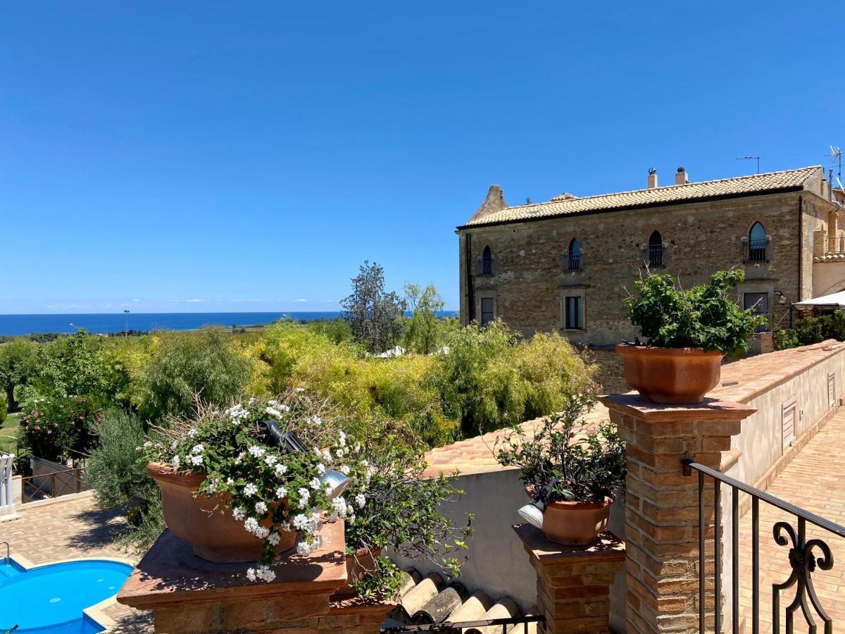 Le Colline Del Gelso-Masseria Mazzei Guest House Rossano Luaran gambar